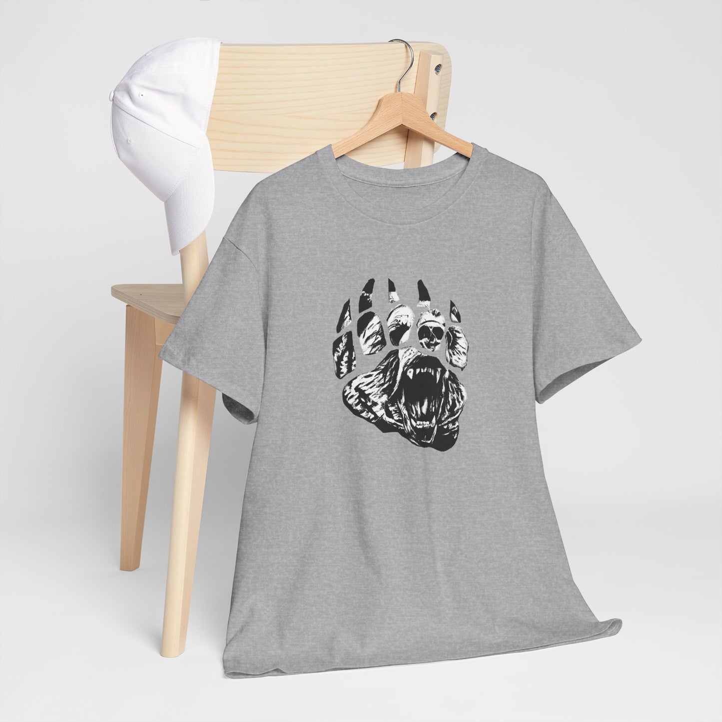 Bear face in bear paw Unisex Heavy Cotton Tee